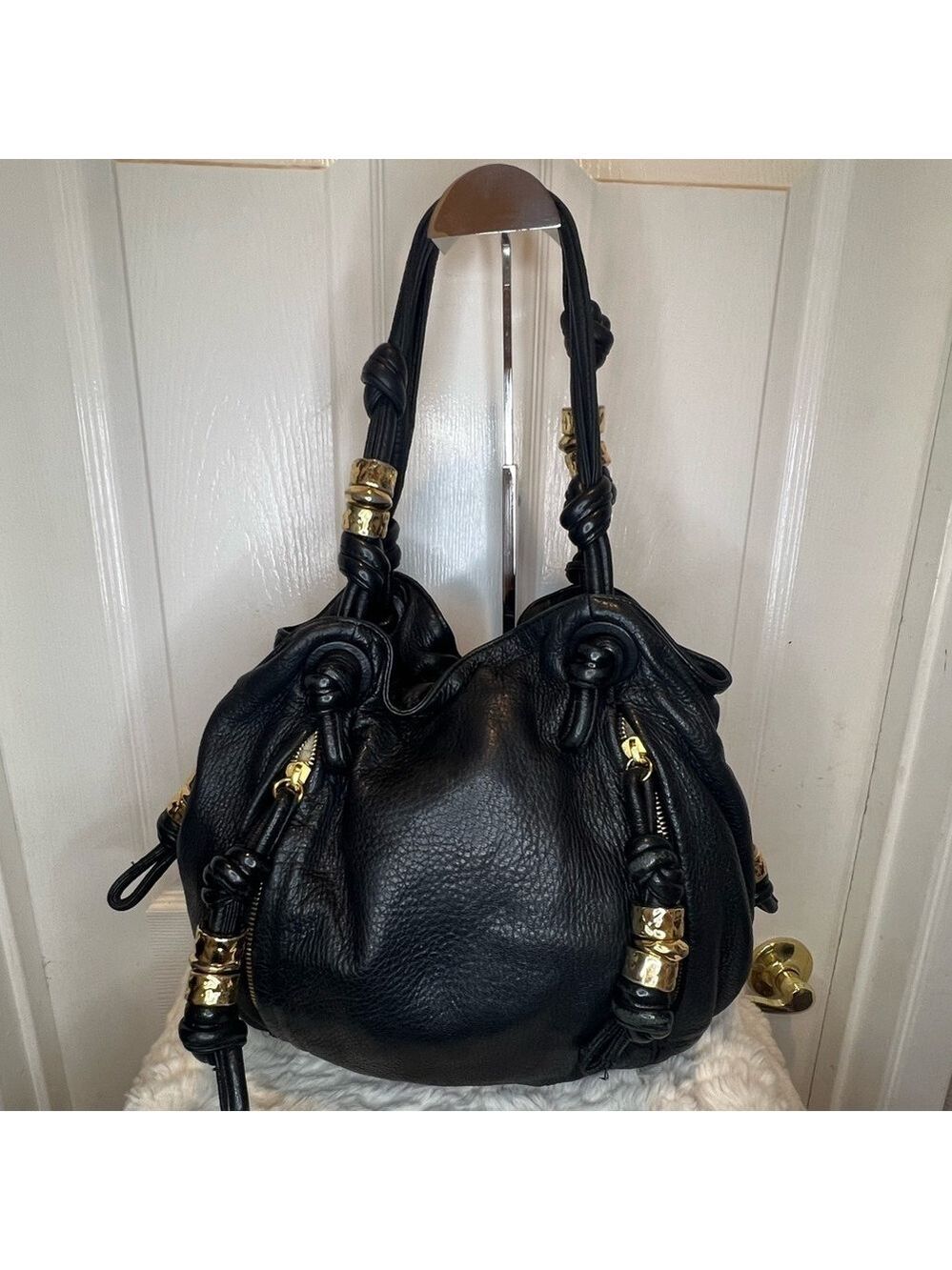 MICHAEL KORS BLACK ROSLYN LEATHER
SHOULDER BAG “THE ROSLYN” - Picture 2 of 15